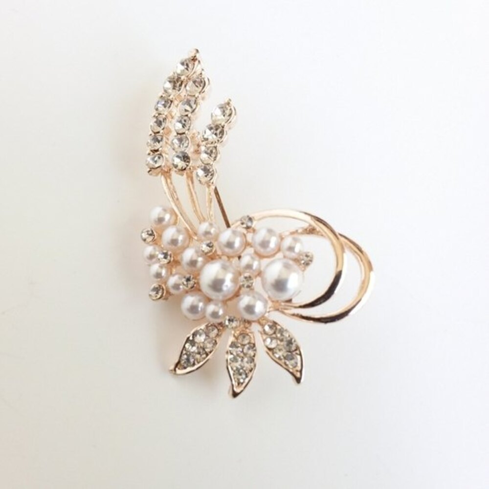 Faux Pearl & Rhinestone Brooch - Picture 8 of 10